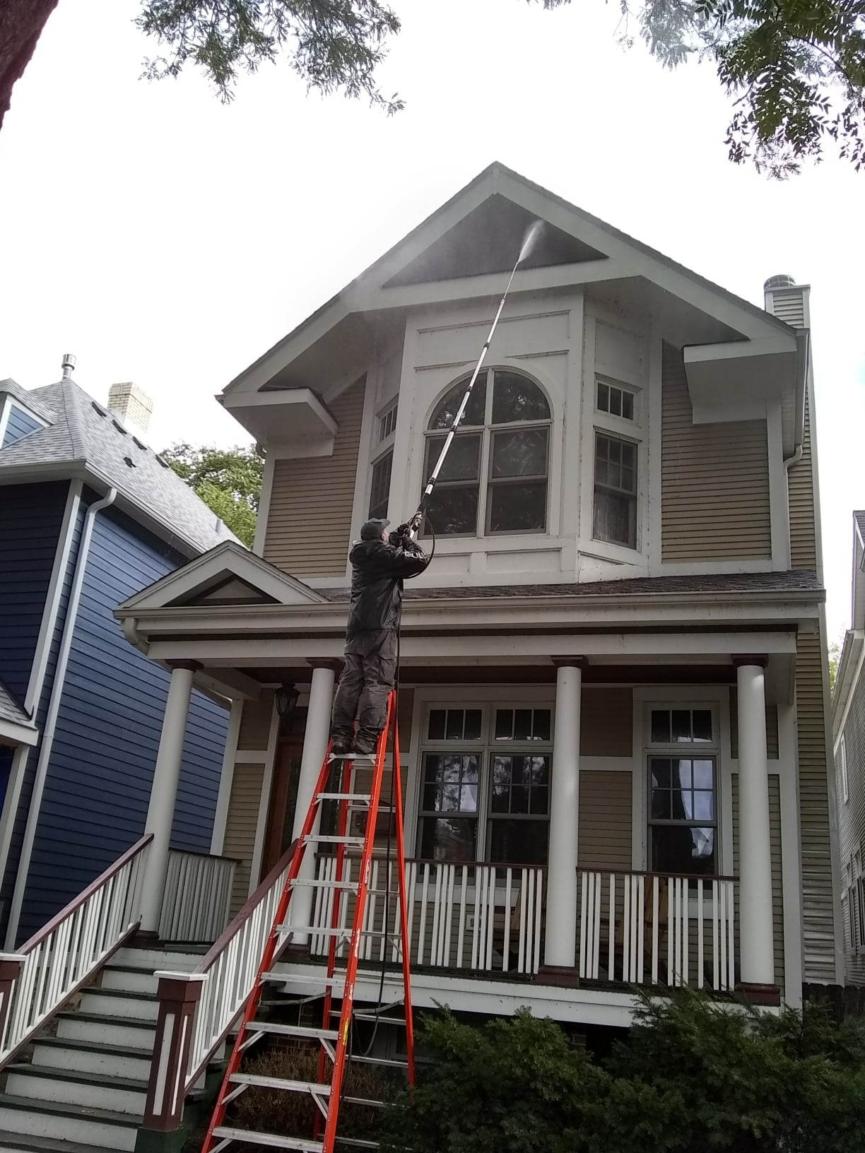 Exterior Home Power Washing Chicago